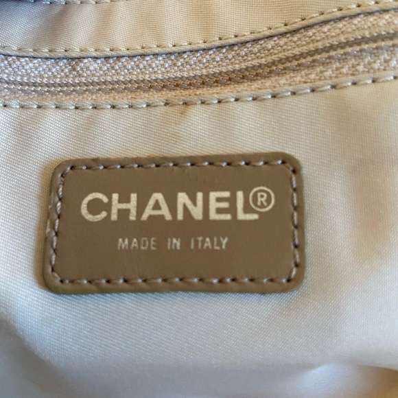 Chanel Taupe Travel Ligne Nylon/Leather Tote - Picture 3 of 16